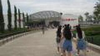 ディズニー駅 (迪士尼駅)