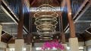 コンラッド バリ