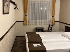 トウヨコ イン フランクフルト アム マイン ハウプトバーンホフ 写真