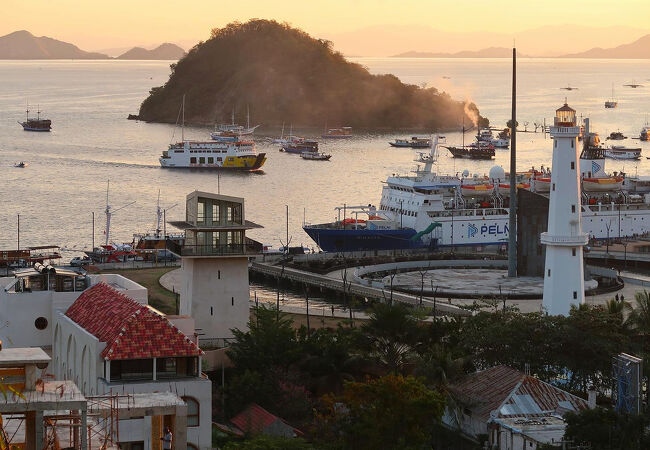 ラブアン・バジョ港