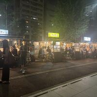 ホテル前の屋台