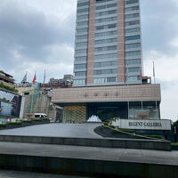 中山駅から徒歩７～８分