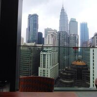 屋上にレストランがあって、そこから見えるツインタワー