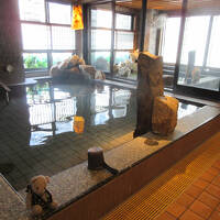 ホテルの人立ち会いで利用時間外に撮影した男性用大浴場