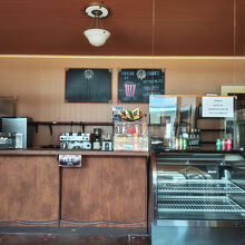 売店の様子（閉店時）