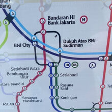 MRTは現在一路線のみ。一部駅名が書いていないなど不親切