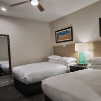 ゲストルームにはフルサイズのベッドが２台