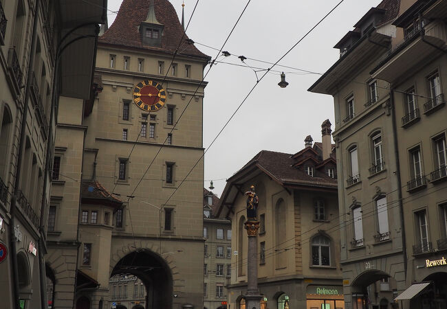 マルクト通りのランドマーク　牢獄塔