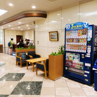 入口からフロント