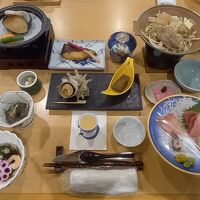 夕食(お膳)です。