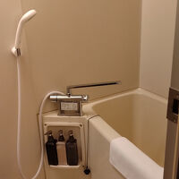 部屋の風呂はユニットバス