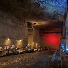 ピラミッドの中の大回廊のようです