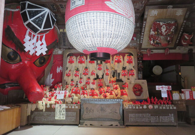 天狗の面が奉納・・・