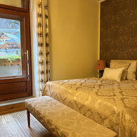 室内も含め、それなりの高級感のあるホテルでした。