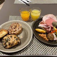 かぼちゃの種のついたパンも食べおさめです