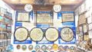 中庭のショップ