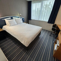 狭くもなく、ひろくもない