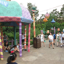 アリス イン ワンダーランド メイズ (愛麗糸夢遊仙境迷宮)