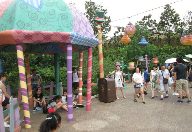 不思議の国のアリス迷路