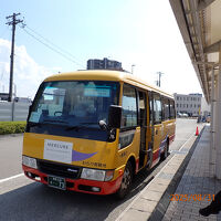 無料のシャトルバス