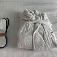 スリッパとバスローブ