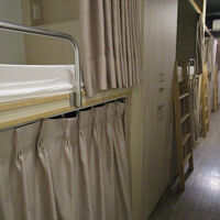 二段ベットは一列で、人目に付きにくい構造。