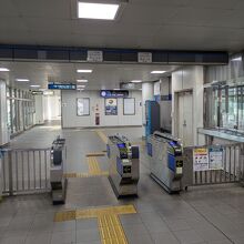 千葉都市モノレール1号線 県庁前駅