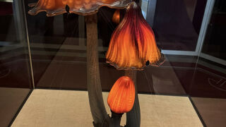 2階の現代美術展は写真撮影不可ですが1階の素晴らしいガレの作品は撮影できます。