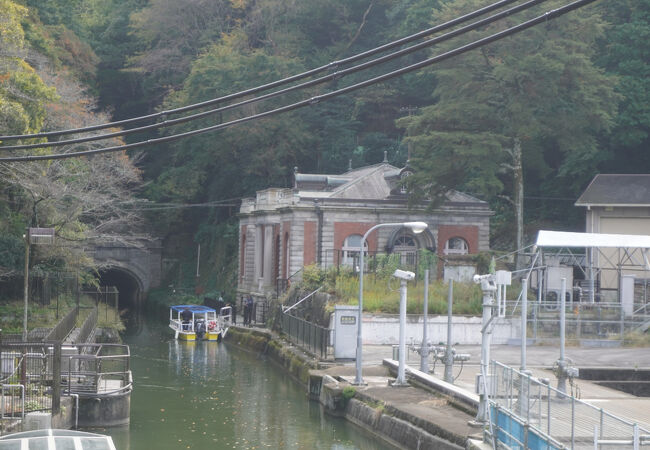 疏水から御所への防火用水を送るためのポンプ庫