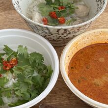 トムヤムクン　テイクアウト