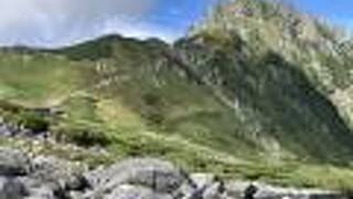 剣山荘