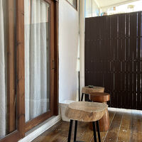 そして思ったよりも立派なバルコニー付き