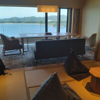 和室から洋室越しテラスからオーシャンビュー