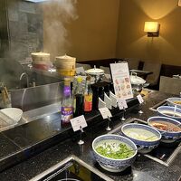 朝食のヌードルバー