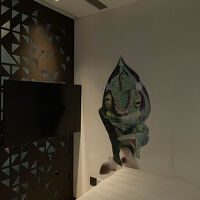 部屋に入ってこいつと目が合う。一晩中気持ち悪かった