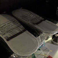 使い捨てスリッパがあるのはGood　ペラペラだけど