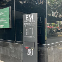 シャトルバスもありますし、日本語表示から開業時代が分かります