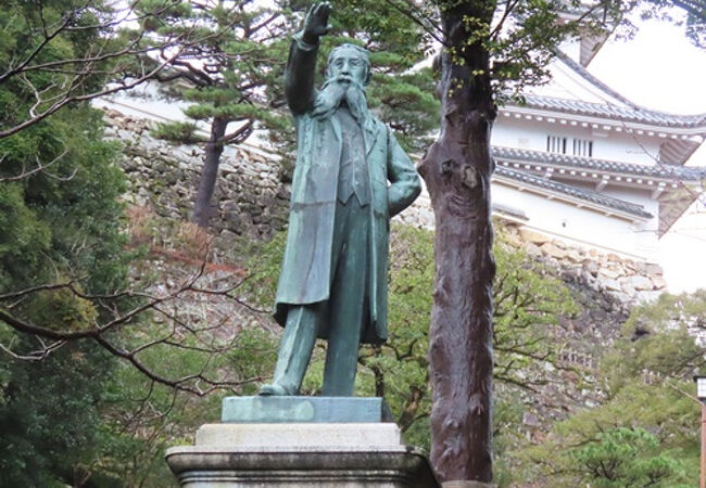 【板垣退助さま】専用ページ 板垣退助銅像 クチコミ・アクセス・周辺情報｜高知市 - フォートラベル