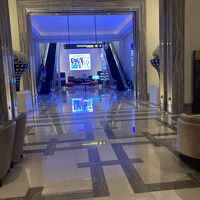 バス側入口からすぐ