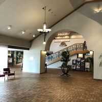 館内はこう言った広々とした空間があちこちに設置されています。