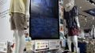 ユニクロ (アラモアナ店)