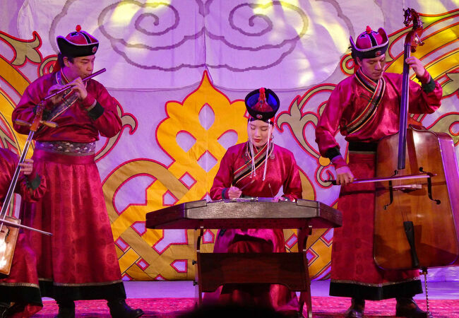 トゥメン エフ民族アンサンブル