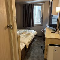 お部屋の外はマンションの廊下なのでカーテンは閉めてました