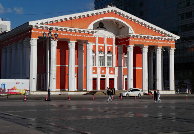 国立オペラ劇場