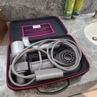 ドライヤーはダイソン、シャンプー等はロクシタン