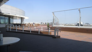 休憩用の椅子があります