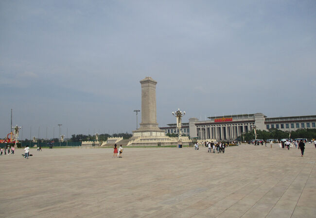 人民英雄紀念碑