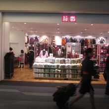 ユニクロ 羽田空港第3ターミナル出国エリア店
