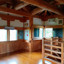 復元された三重櫓の中に入ることができる