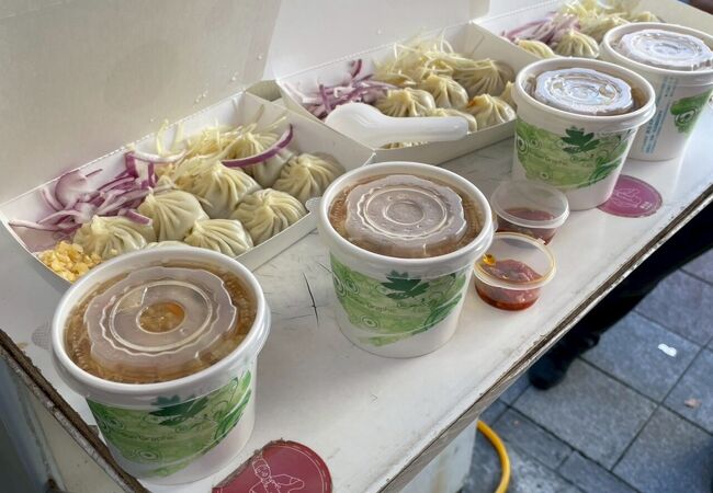 立ち食いだけど、小籠包が美味しすぎる